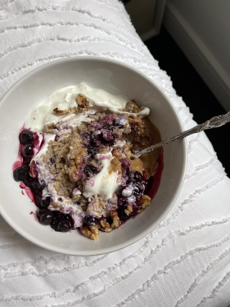 Simple and Balanced Breakfast Idea: Blueberry Vanilla Oats