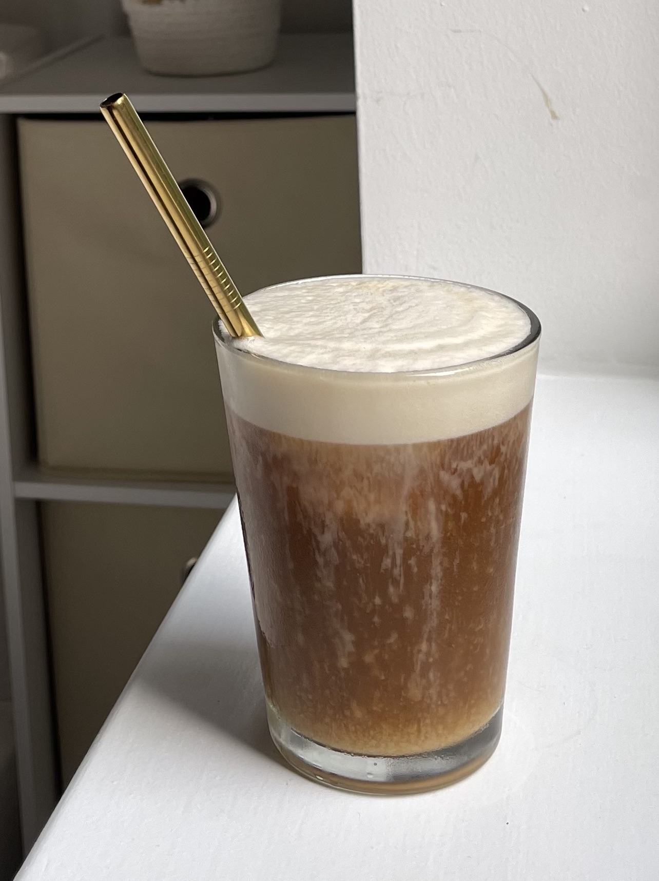 looking for a fun addition to your morning cup? Check out this simple maple vanilla cold foam recipe!