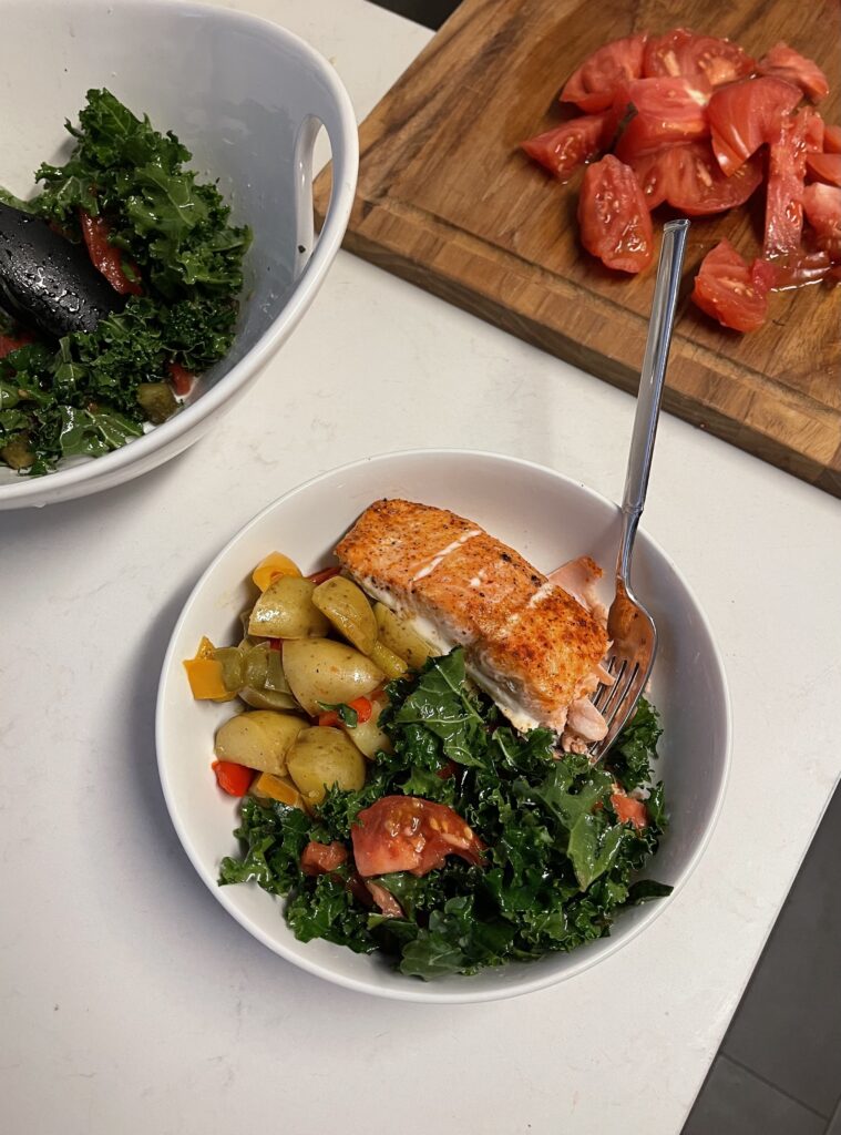 simple, delicious salmon recipe for a balanced dinner idea