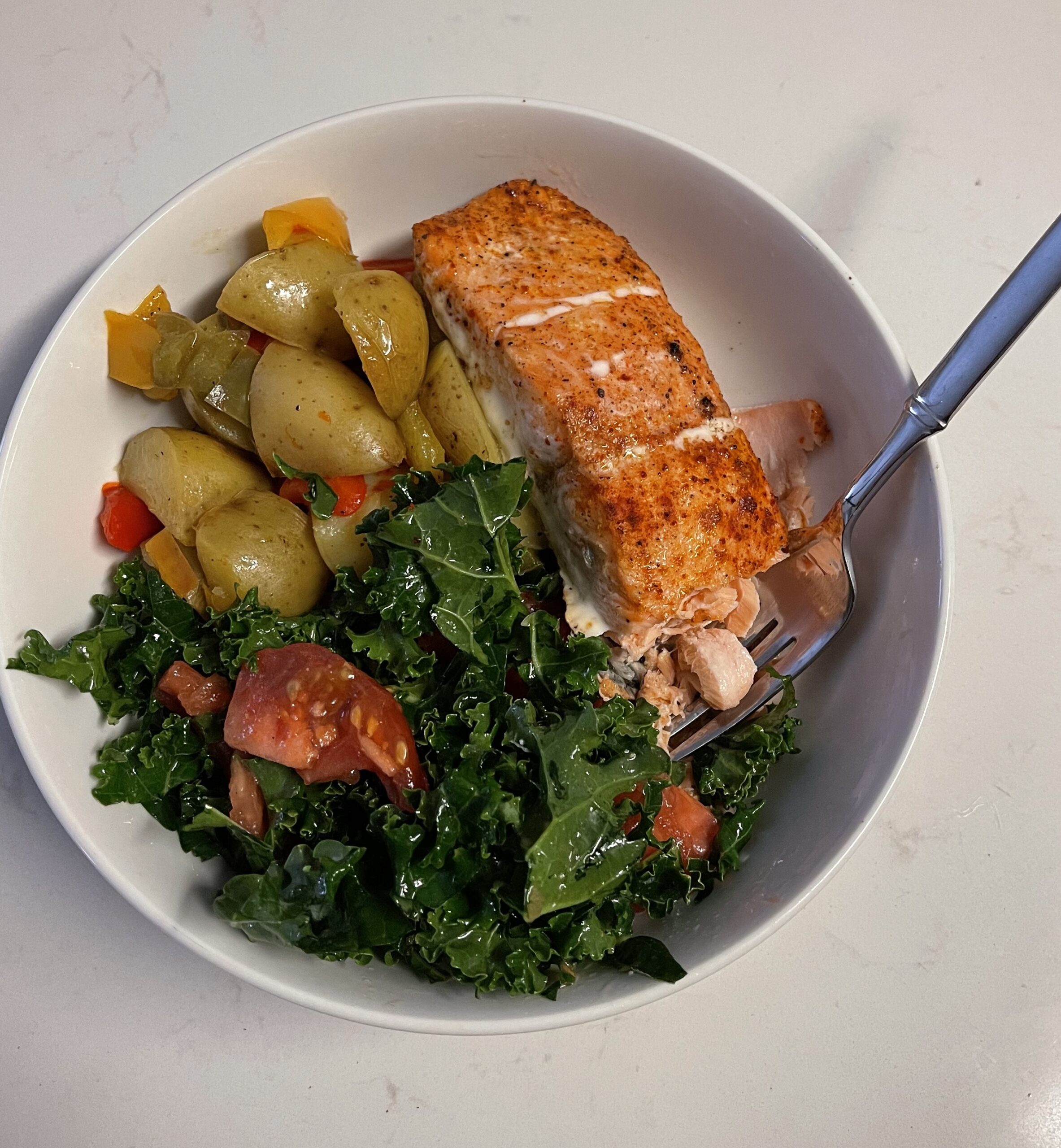 Looking for a simple salmon dinner that will keep you full and satisfied? Check out this recipe!